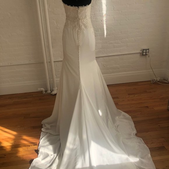 Marey Pronovias Gown - Picture 4 of 4